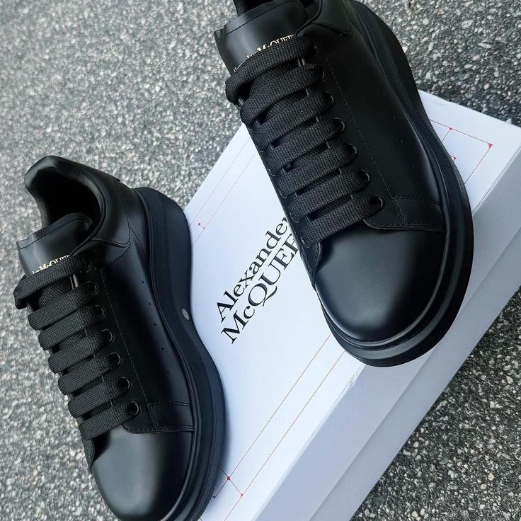 Alexander McQueen Men's  BLACK RADE24