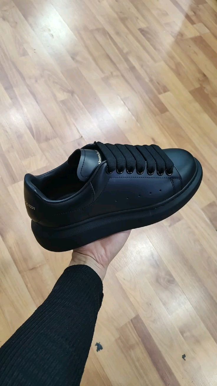 Alexander McQueen Men's  BLACK RADE24